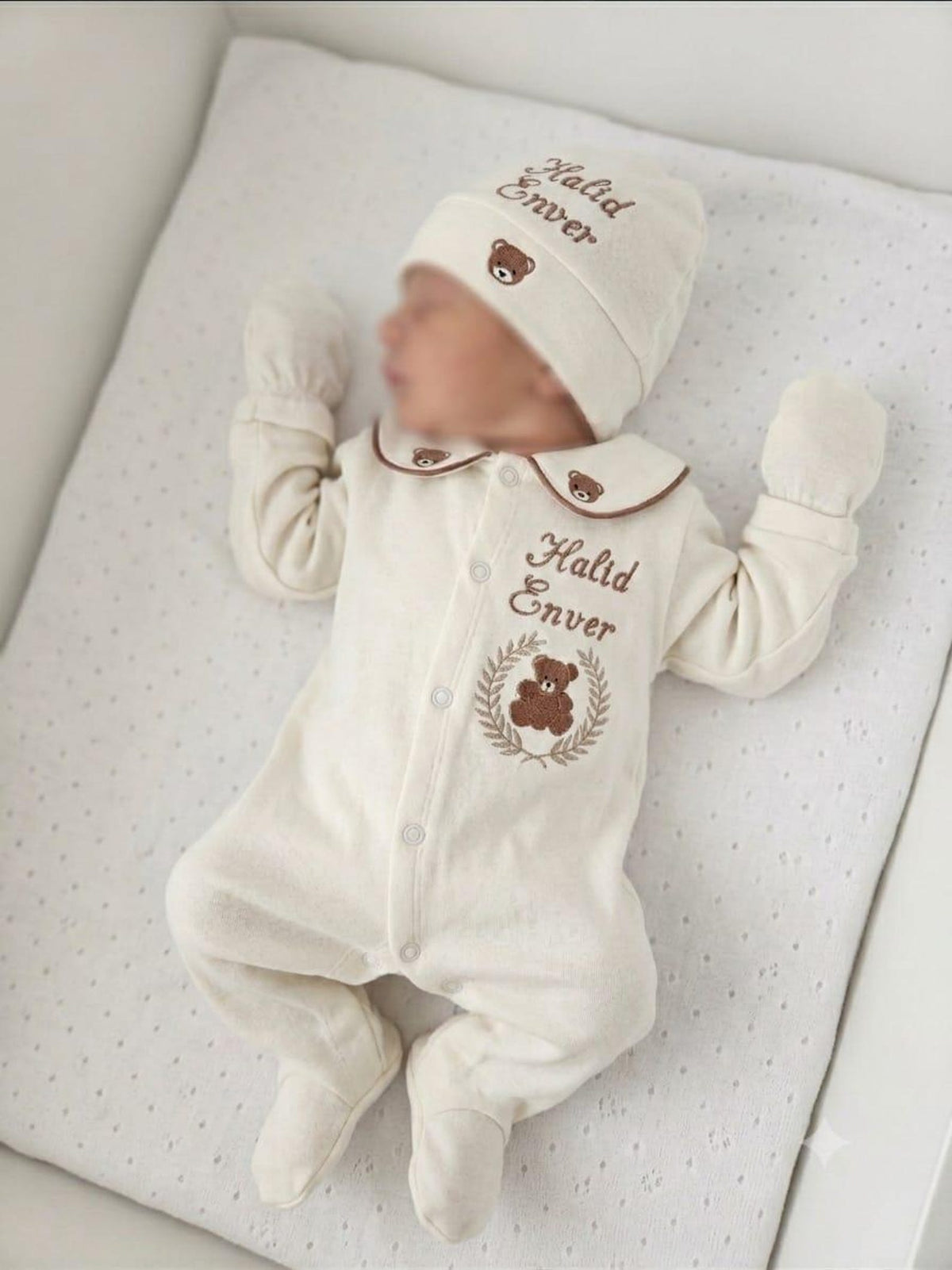 Minivello® Personalisiertes Baby-Set aus 100 % Bio-Baumwolle mit Namensstickerei (3-teilig)