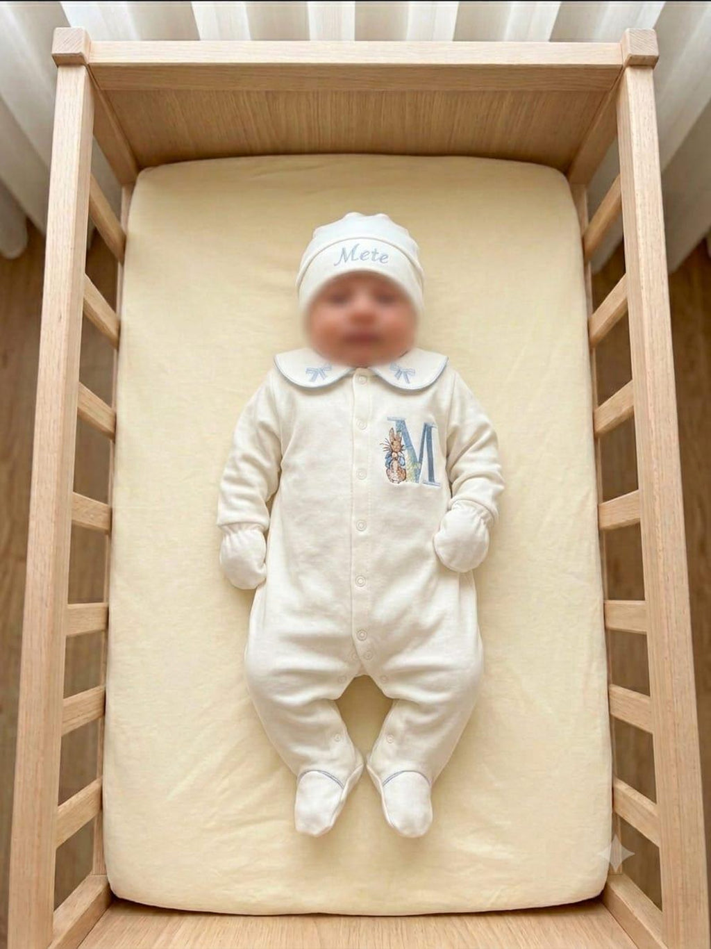 Minivello® Personalisiertes Baby-Set mit Blumeneinstickung aus 100 % Baumwolle (3-teilig)