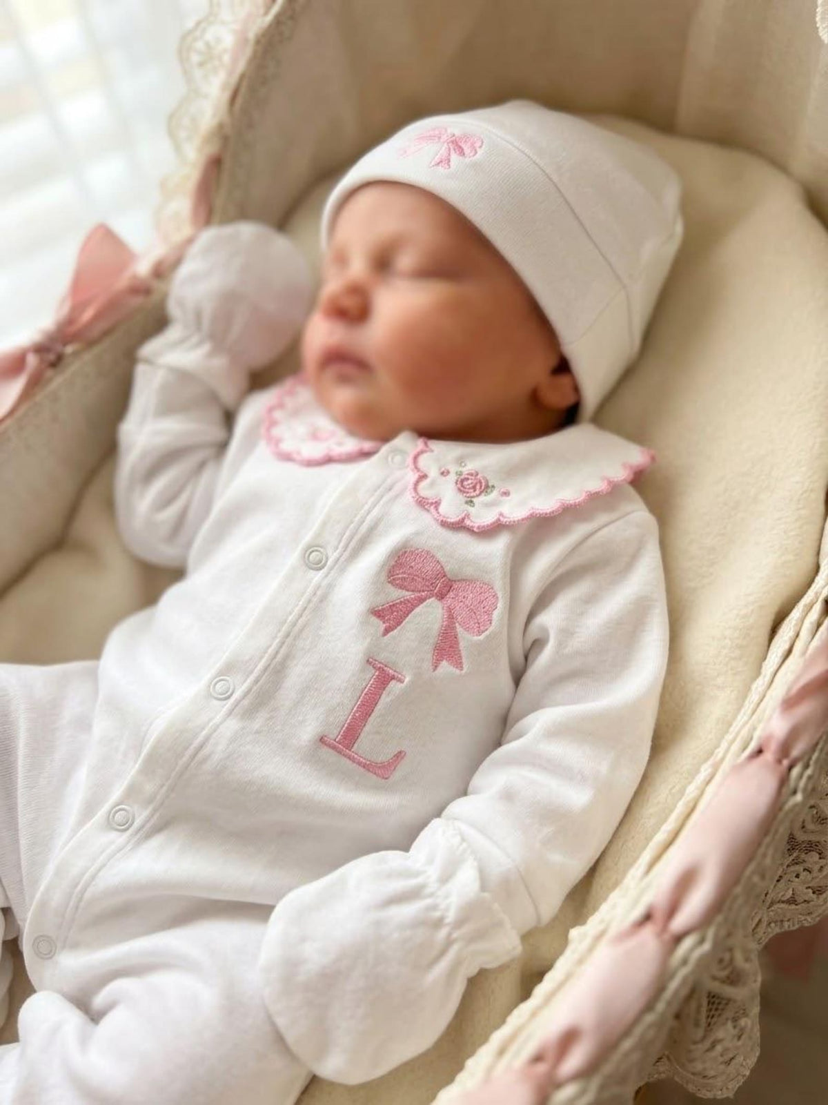Minivello® Personalisiertes Baby-Set aus 100 % gekämmter Baumwolle mit Namensstickerei (3-teilig)