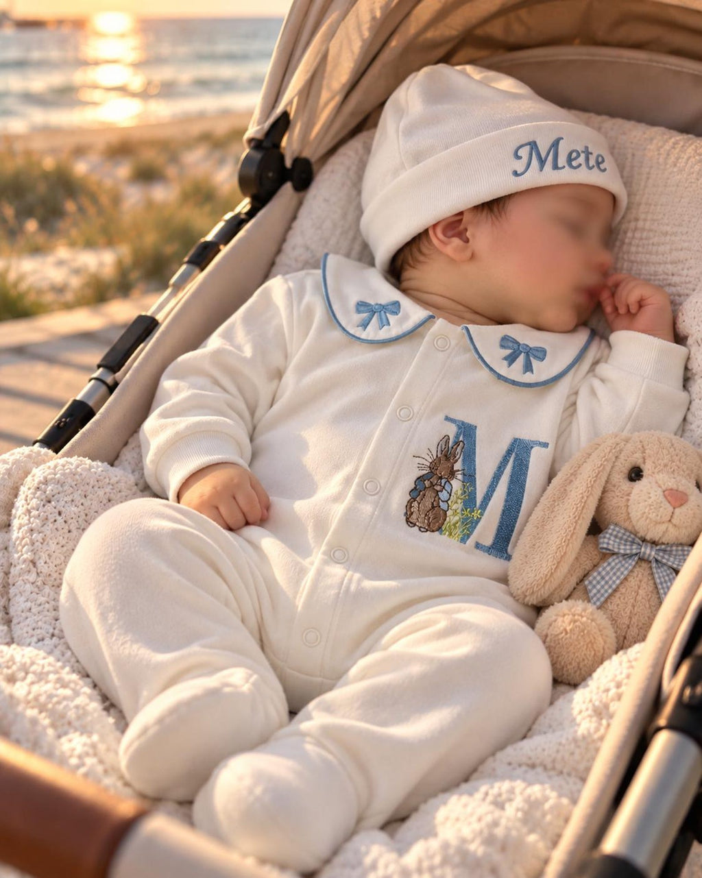 Minivello® Personalisiertes Baby-Set mit Blumeneinstickung aus 100 % Baumwolle (3-teilig)