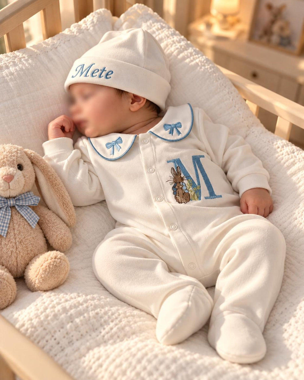 Minivello® Personalisiertes Baby-Set mit Blumeneinstickung aus 100 % Baumwolle (3-teilig)